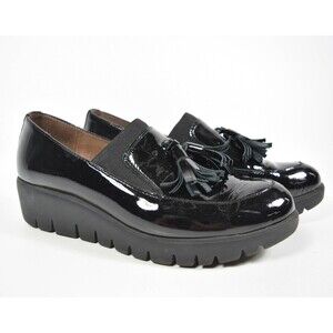 Wonders Fly II Shiny Black Patent Leather Wedge Shoe W/Tassels Size US 7.5 EU 38